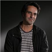 Soy padre de 3 hijos, director, guionista y docente del área del cine.
Voy a compartir mi experiencia a quien lo necesite.